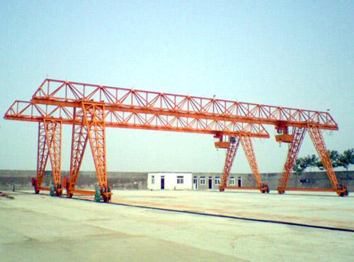 80（50 60  90   100  120  ）噸龍門吊，門式起重機(jī)做多大的地基？