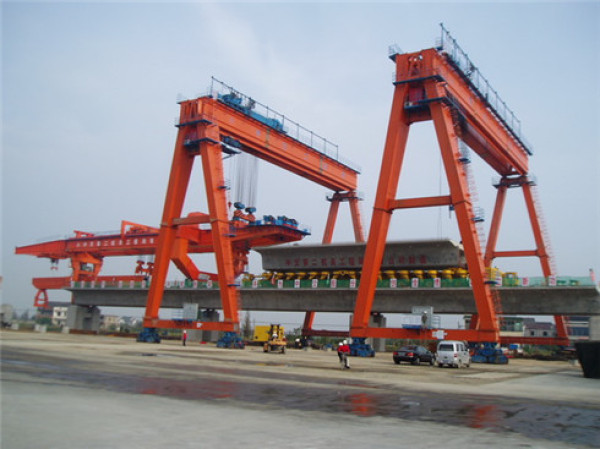 對(duì)于二手高鐵提梁機(jī)怎么進(jìn)行保養(yǎng)？
