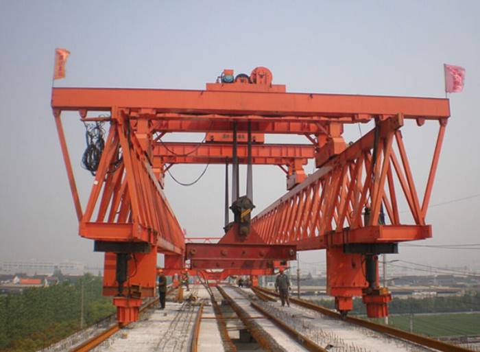 JQJ40M-160T架橋機在使用過程中的安全技術(shù)注意事項有哪些?那JQJ40M-160T架橋機的作業(yè)要求的？